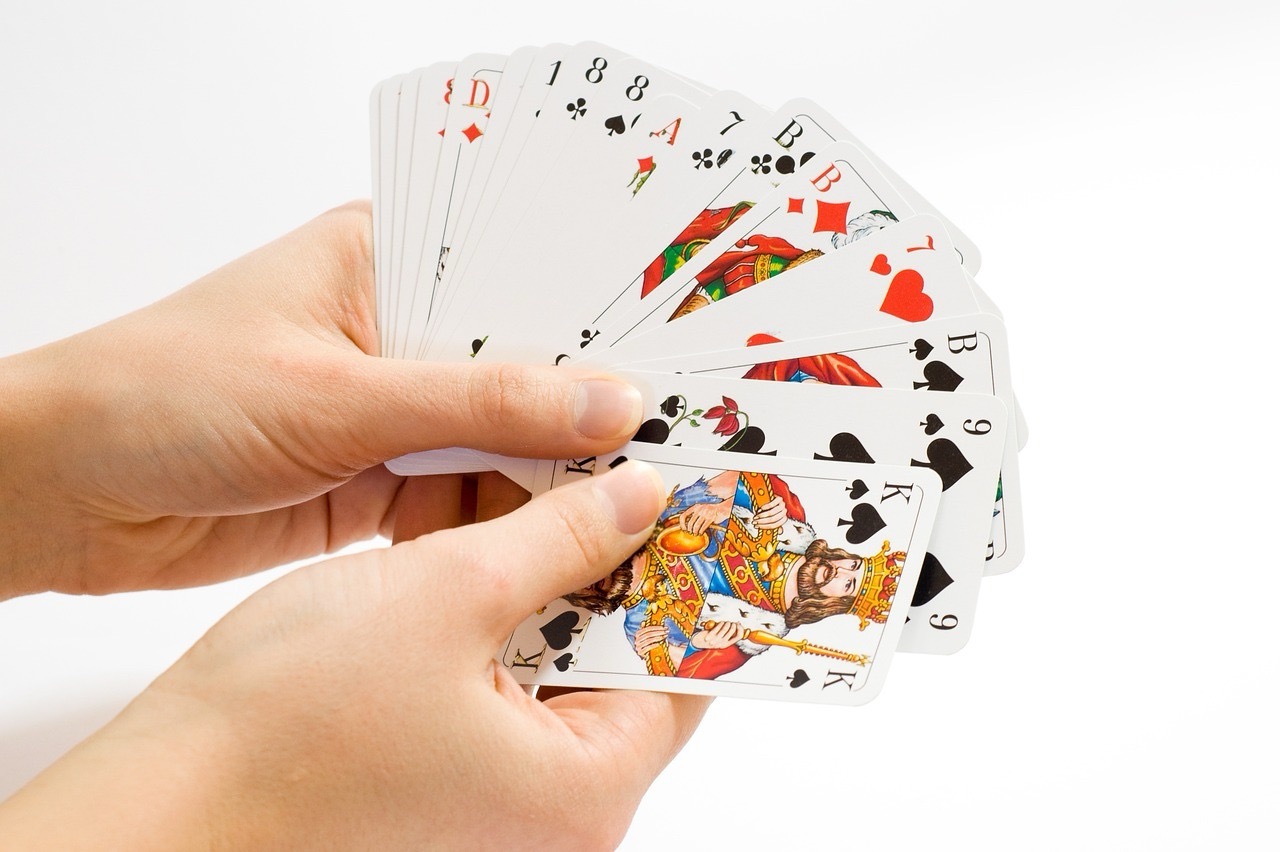 Table Etiquette: Do's and Don'ts of Blackjack at the Casino