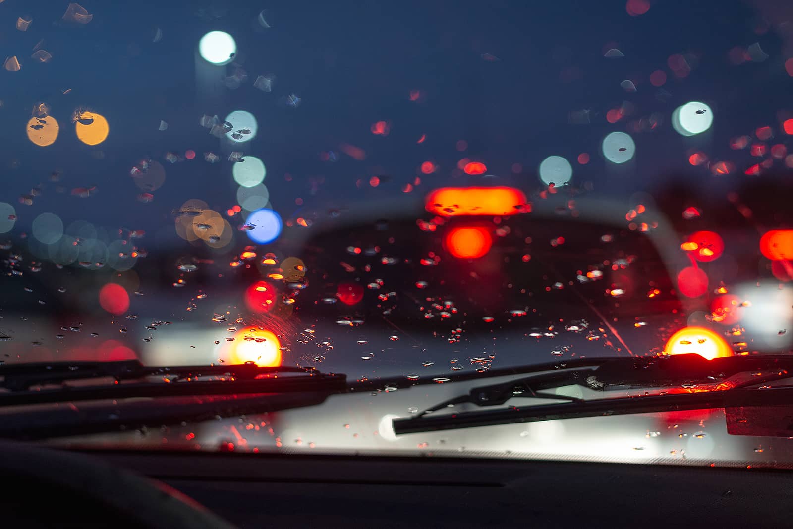 How Weather Conditions Affect Car Crash Liability: Analyzing Legal Responsibility