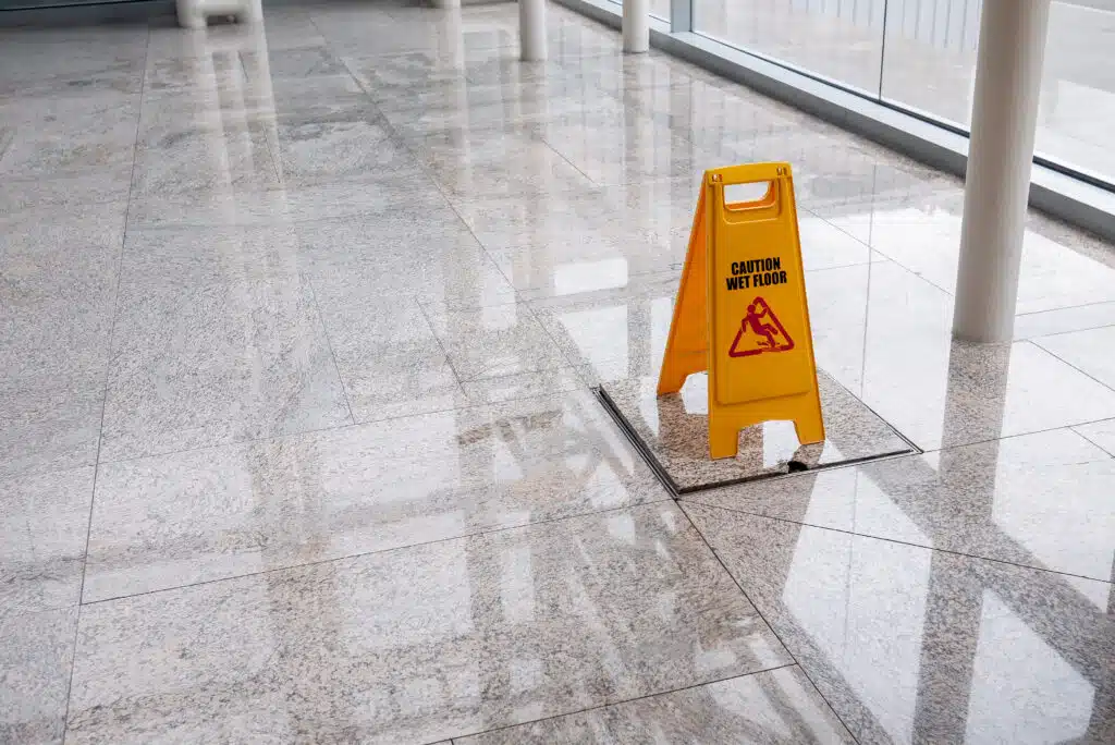 What Factors Determine Whether a Slip and Fall Case in NYC Settles Out of Court?